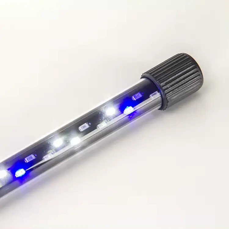 Iluminador Luz Led Dee-l22 Sumergible 6w 50cm Deebow Acuario Multicolor