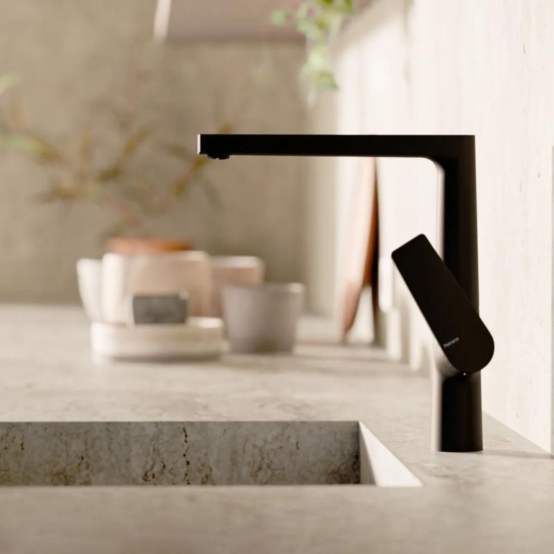 Grifería De Cocina Monocomando Peirano Linea Black Wave 20-168N