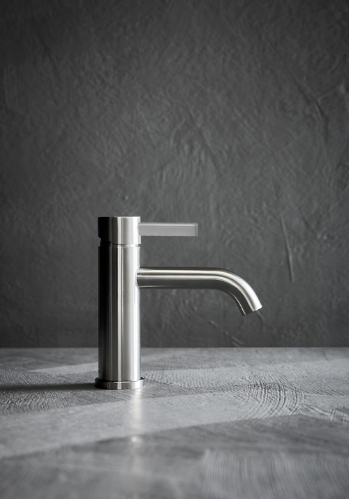 Grifería Monocomando Lavatorio Bajo Peirano Steel 60-205