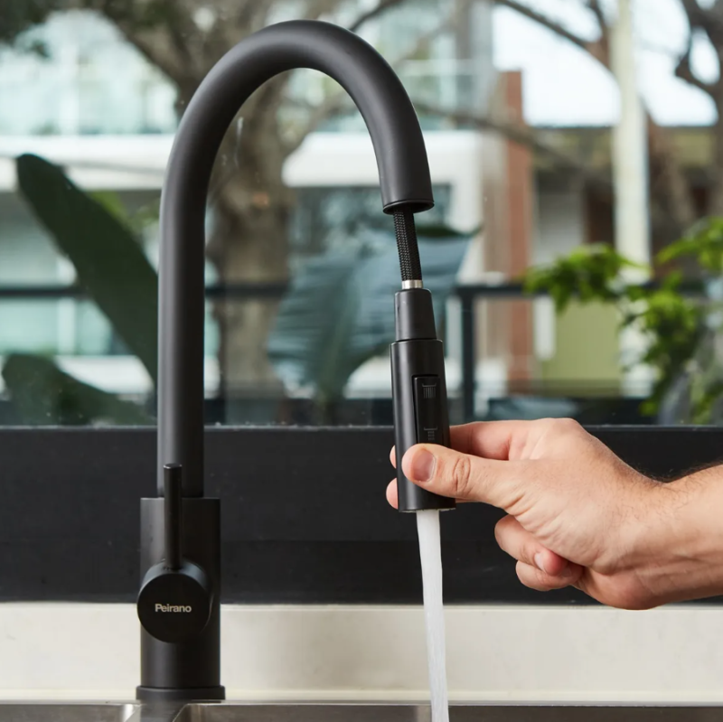 Grifería Cocina Monocomando Peirano Valencia Black 20-122N