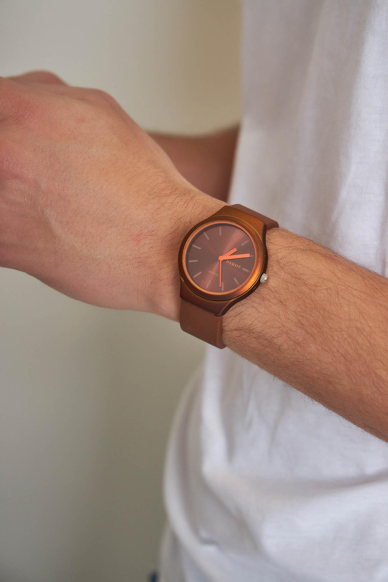 Reloj Análogo Unisex DA138