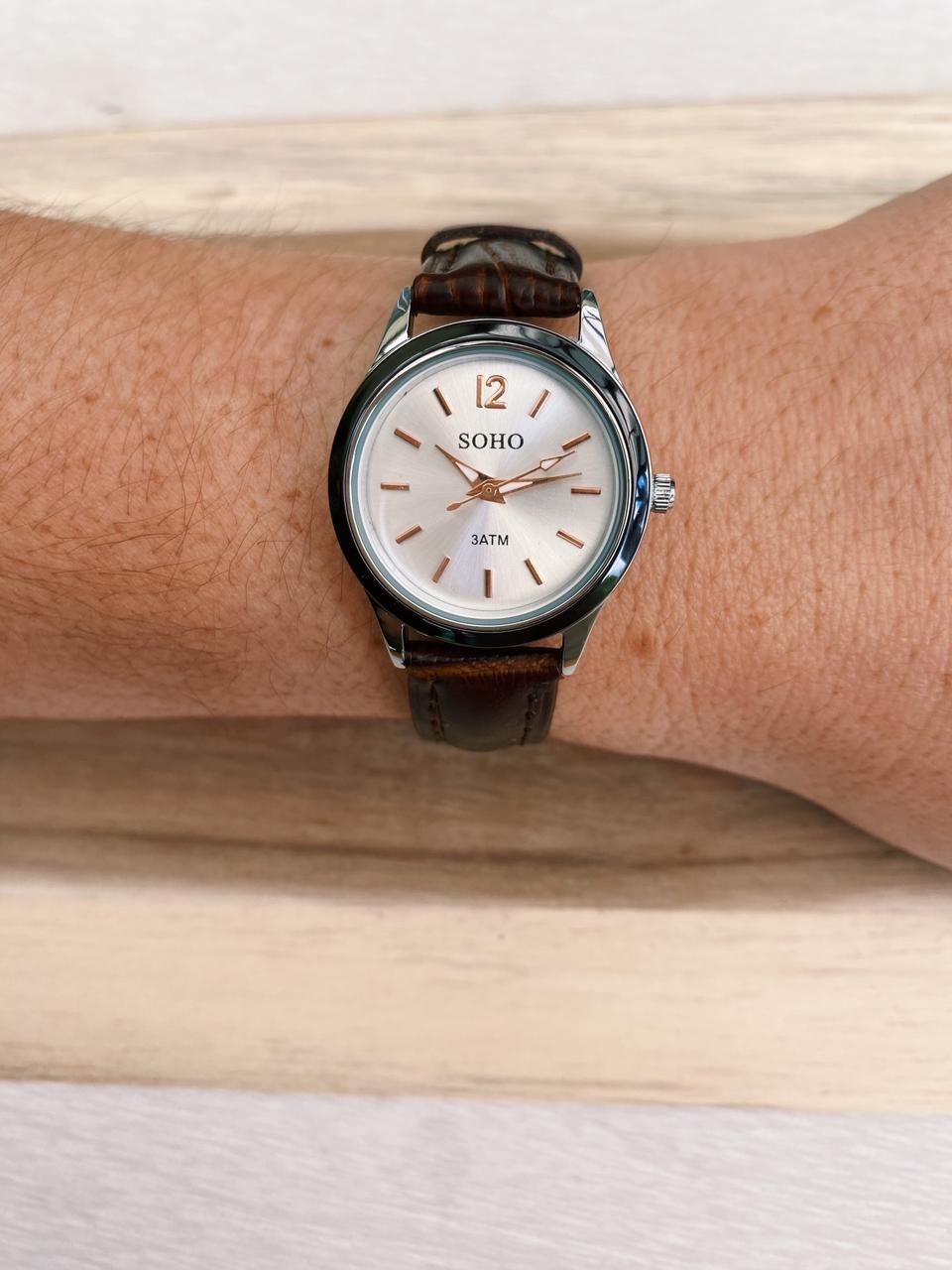 Reloj Análogo Dama CH473 Sumergible