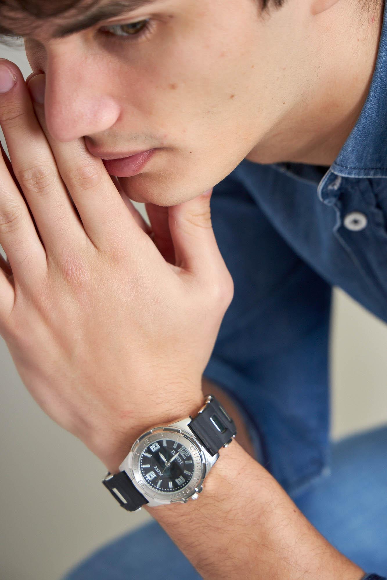 Reloj Análogo Caballero DA711/1 Sumergible