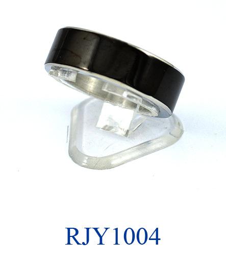 Anillo en acero SOHO con negro RJY1004