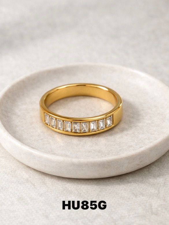 Anillo dorado HU85D