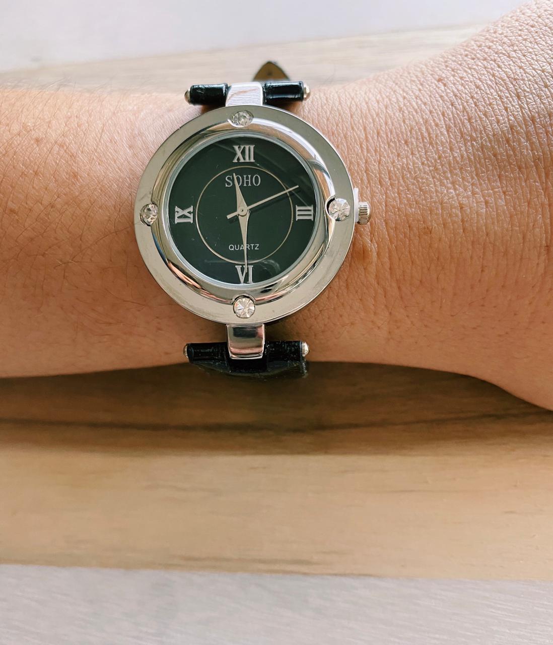 Reloj Análogo Dama  CH105