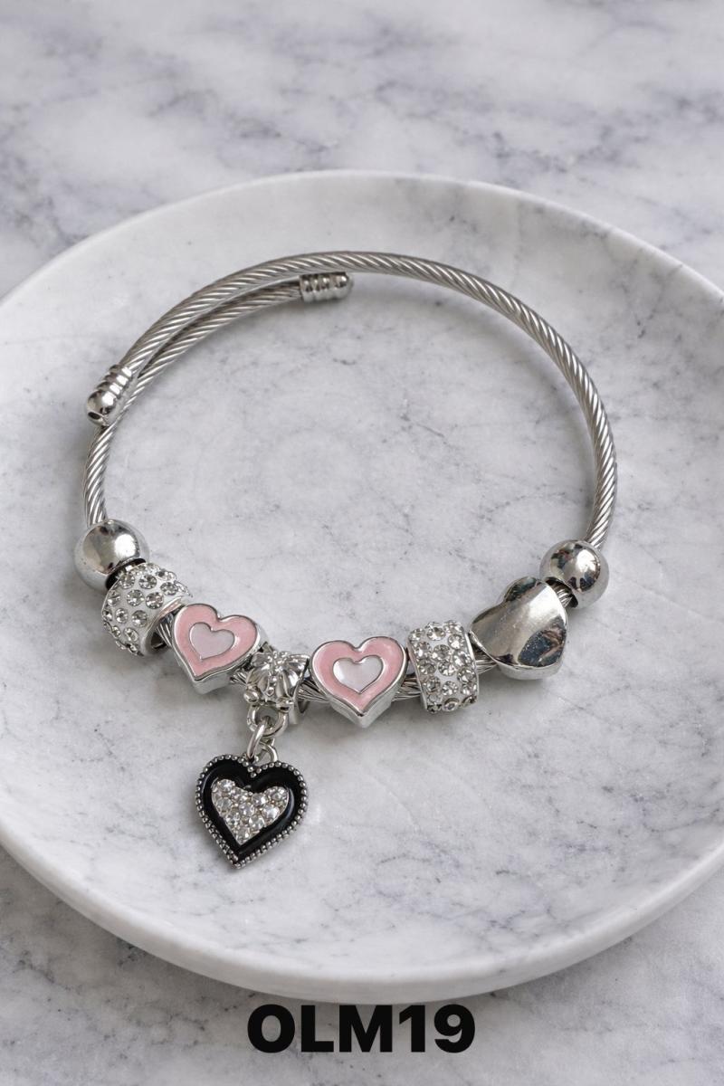 Pulsera con dijes OLM19