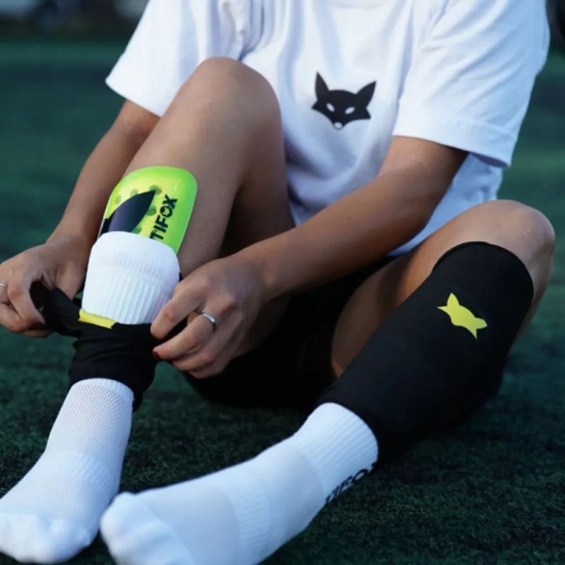 MANGA CUBRE CANILLERAS FUTBOL TIFOX