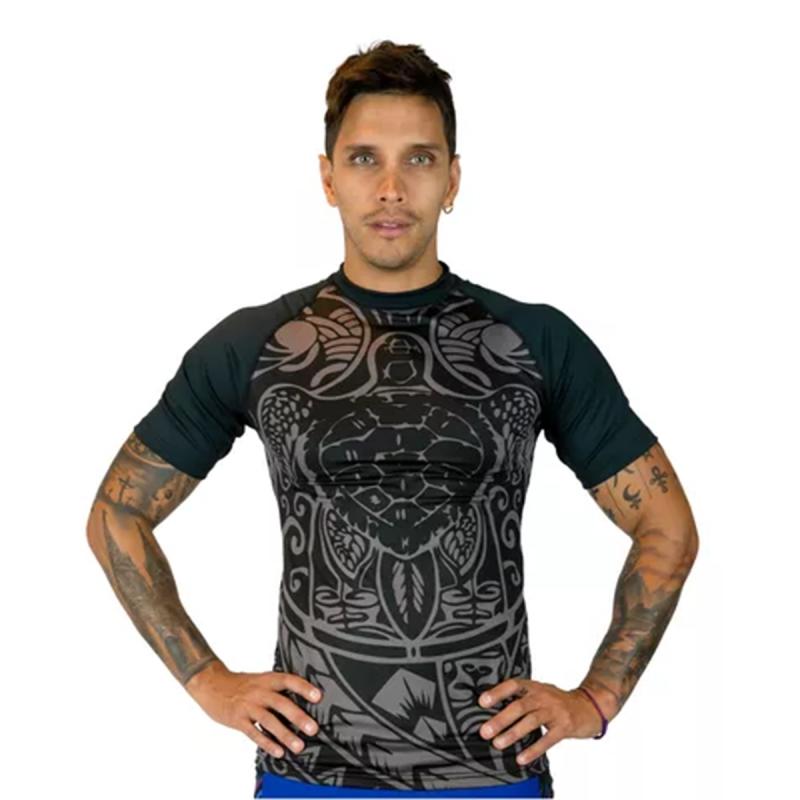 REMERA PROTECCION SOLAR UV HOMBRE MANGA CORTA SWEAR