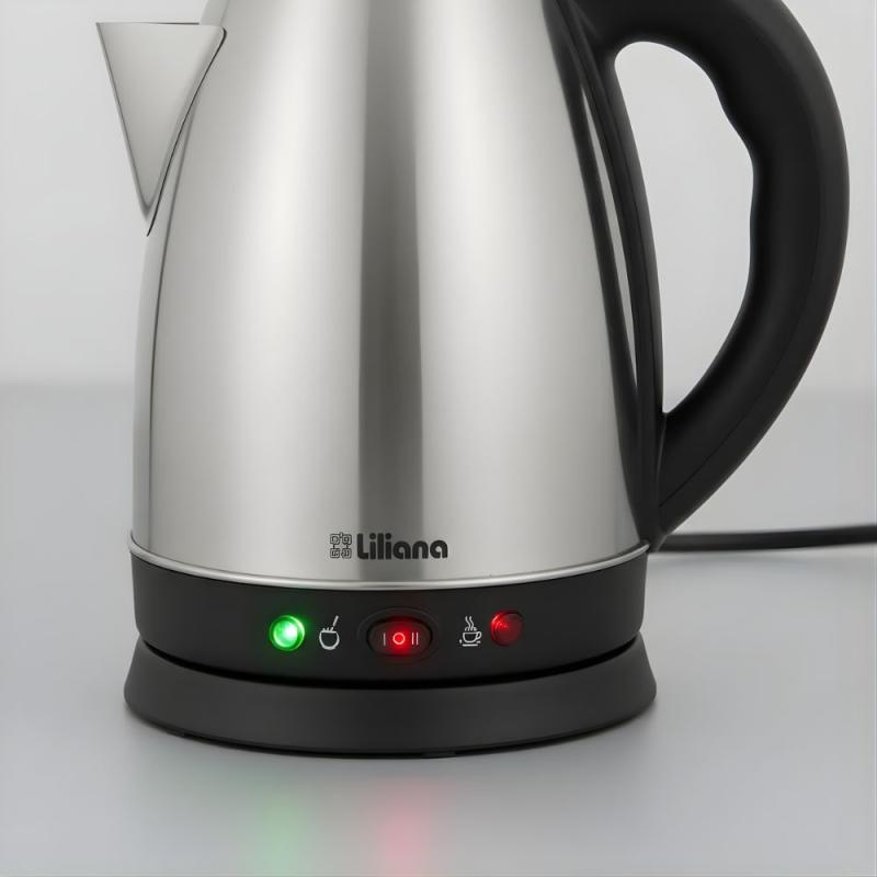 Pava Eléctrica Liliana AP152I 1.7L Corte Automático Base 360° Acero