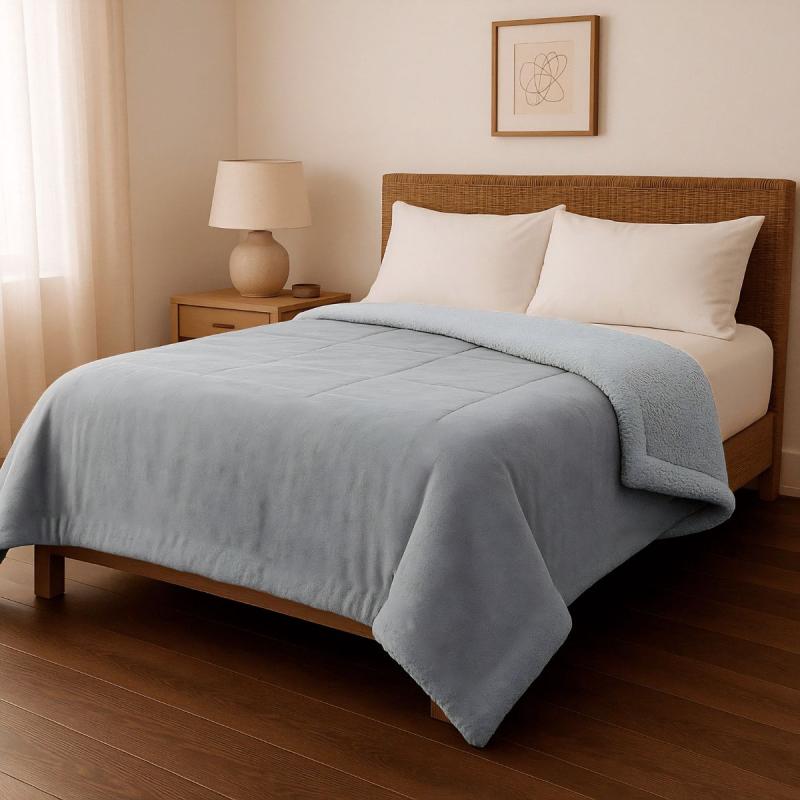 Edredón Flannel Con Corderito Triple Capa Catana Home Queen Gris