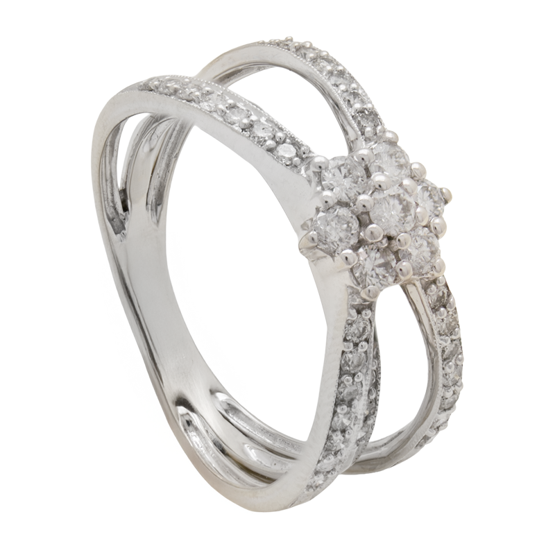 Anillo de Oro 18 kilates - Roceta Central Con Tres Hileras De Brillantes