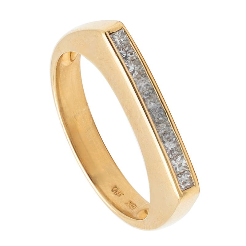 Anillo de Oro 18 kilates - Medio Sin Fin Con Brillantes