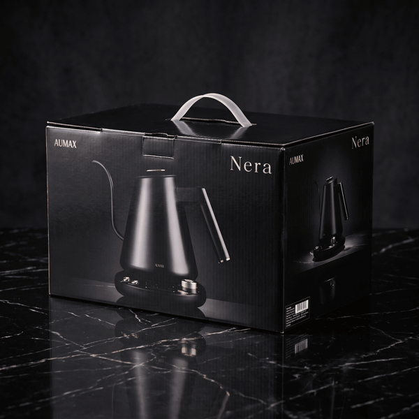 Pava Eléctrica Digital Aumax Nera Acero Black & Gold 1 Litro