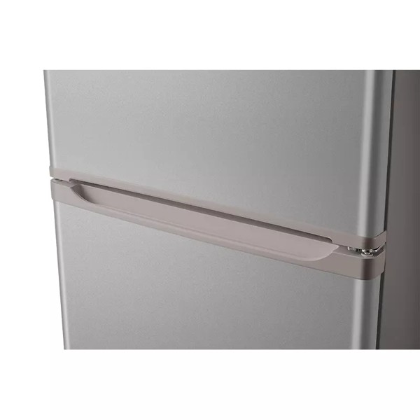 Detalle de manija de la heladera Hisense RT240N1ESA