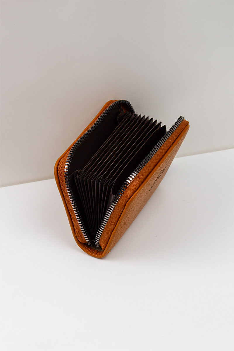 Tarjetero Ocn Kia Marrón