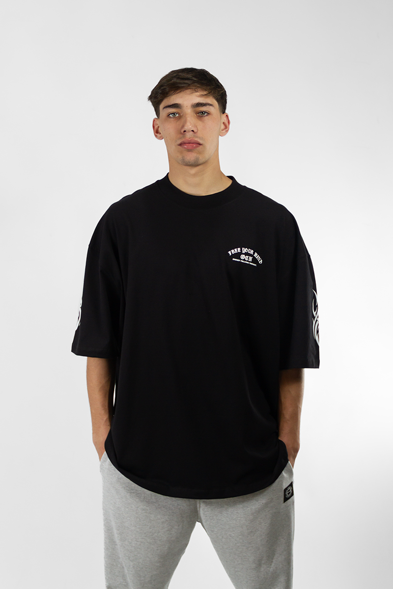 Remera Ocn Hombre Gothic Negro 701O2