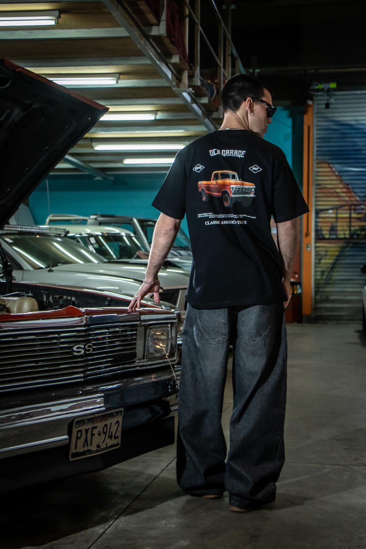 Remera Ocn Garage Negro Regular