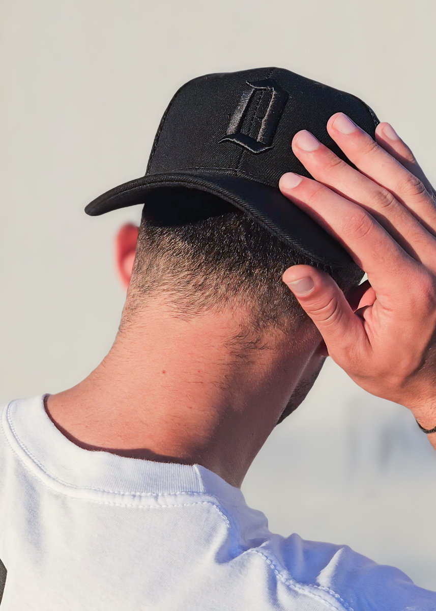 Gorra Ocn Hombre Trucker Gotica Negro