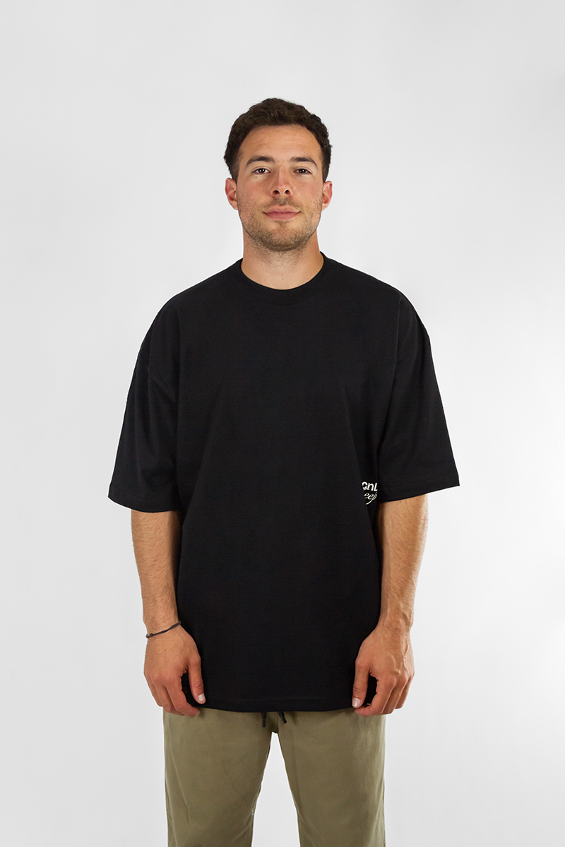 Remera Hombre Harvey Oversize Negro 701L7