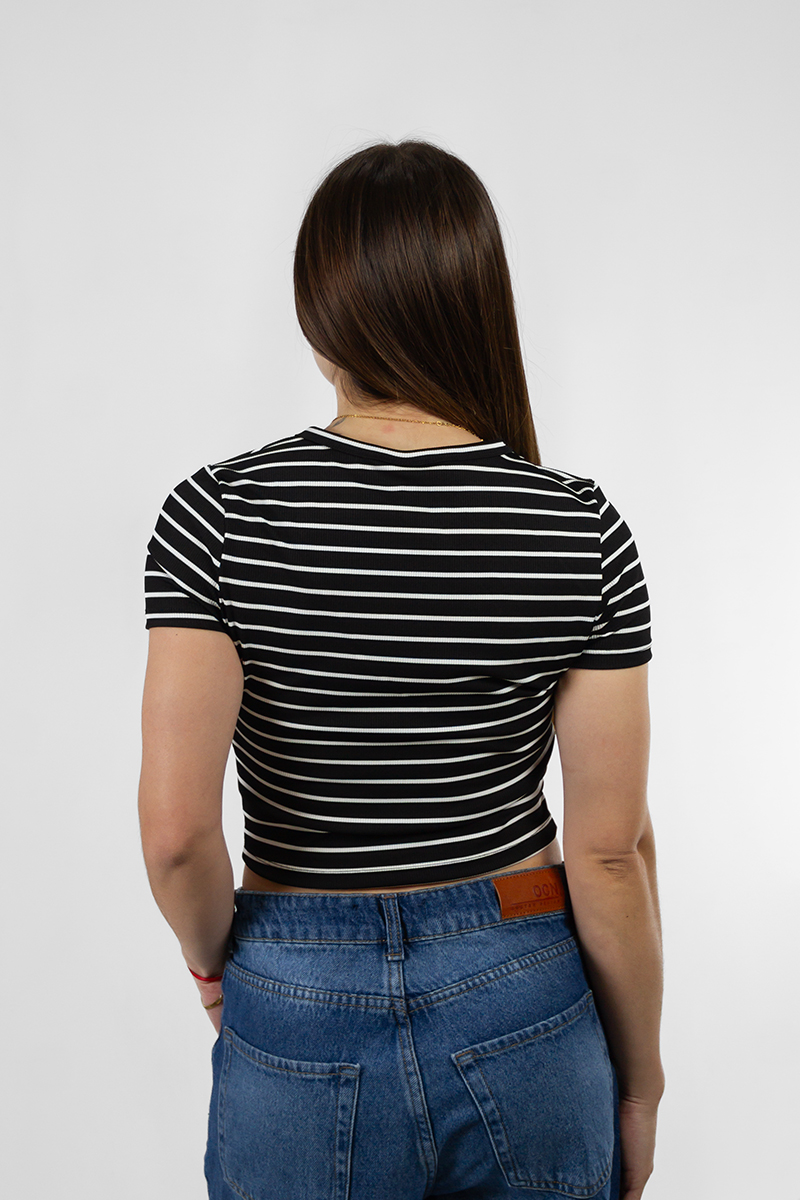 Remera Ocn Mujer Wednesday Negro/Blanco 701