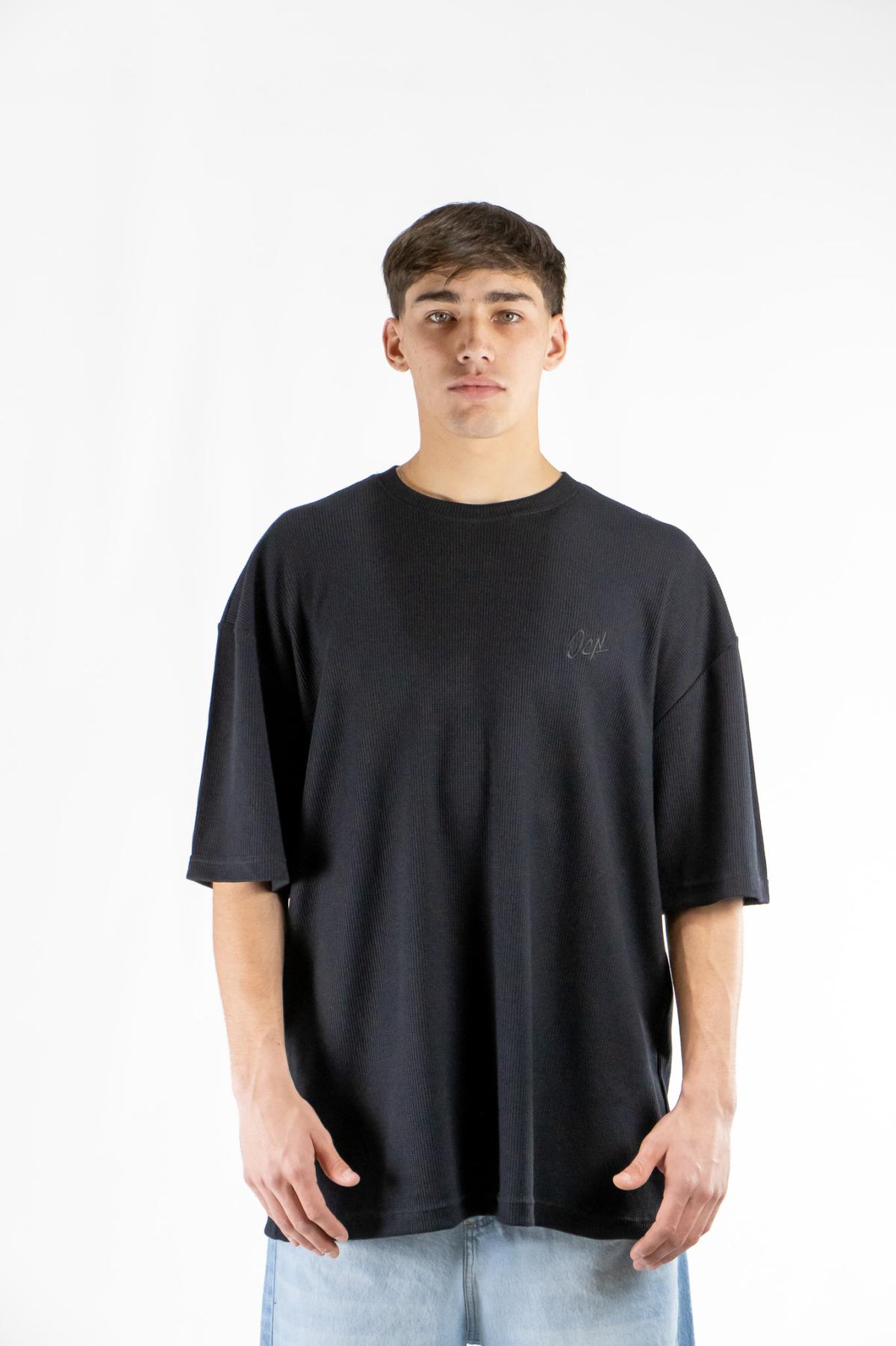 Remera Ocn Hombre Fisher Negro 701P0