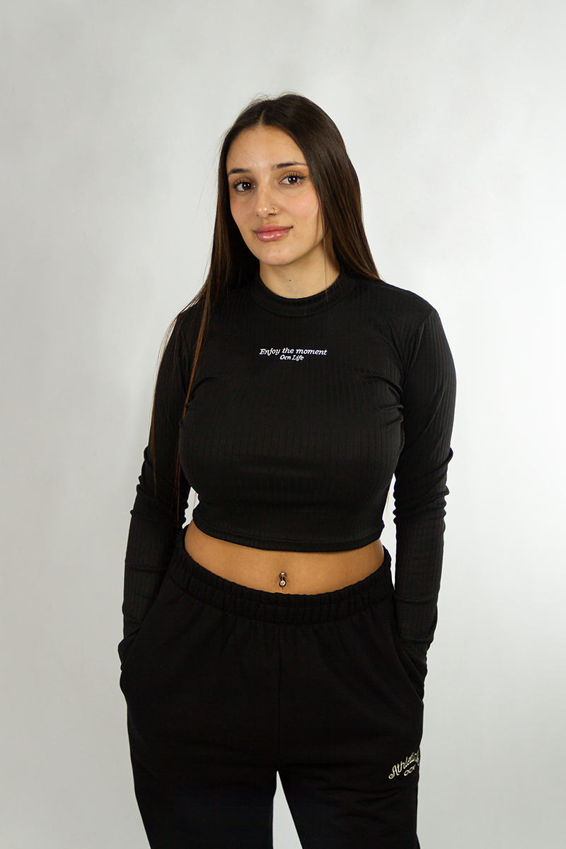 Remera Manga Larga Ocn Mujer Line Negro 901U2