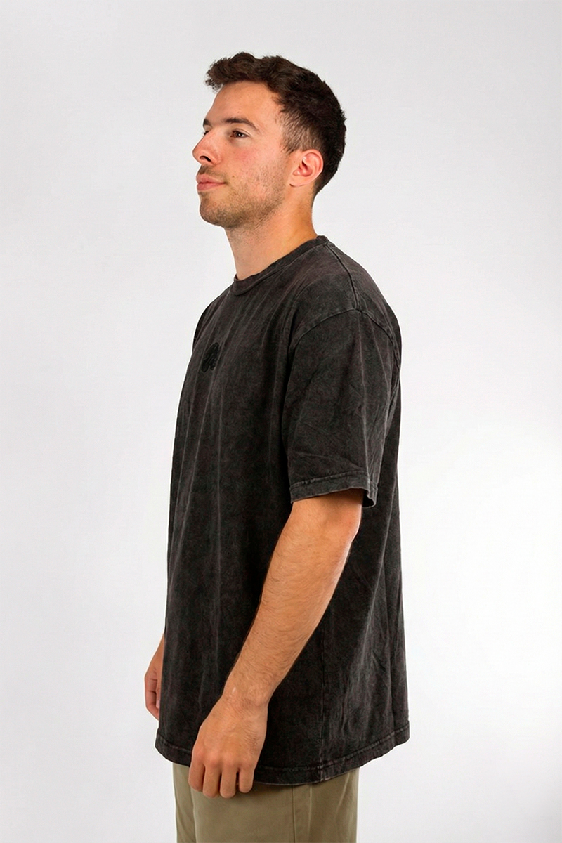 Remera Ocn Cracked Wash Negro