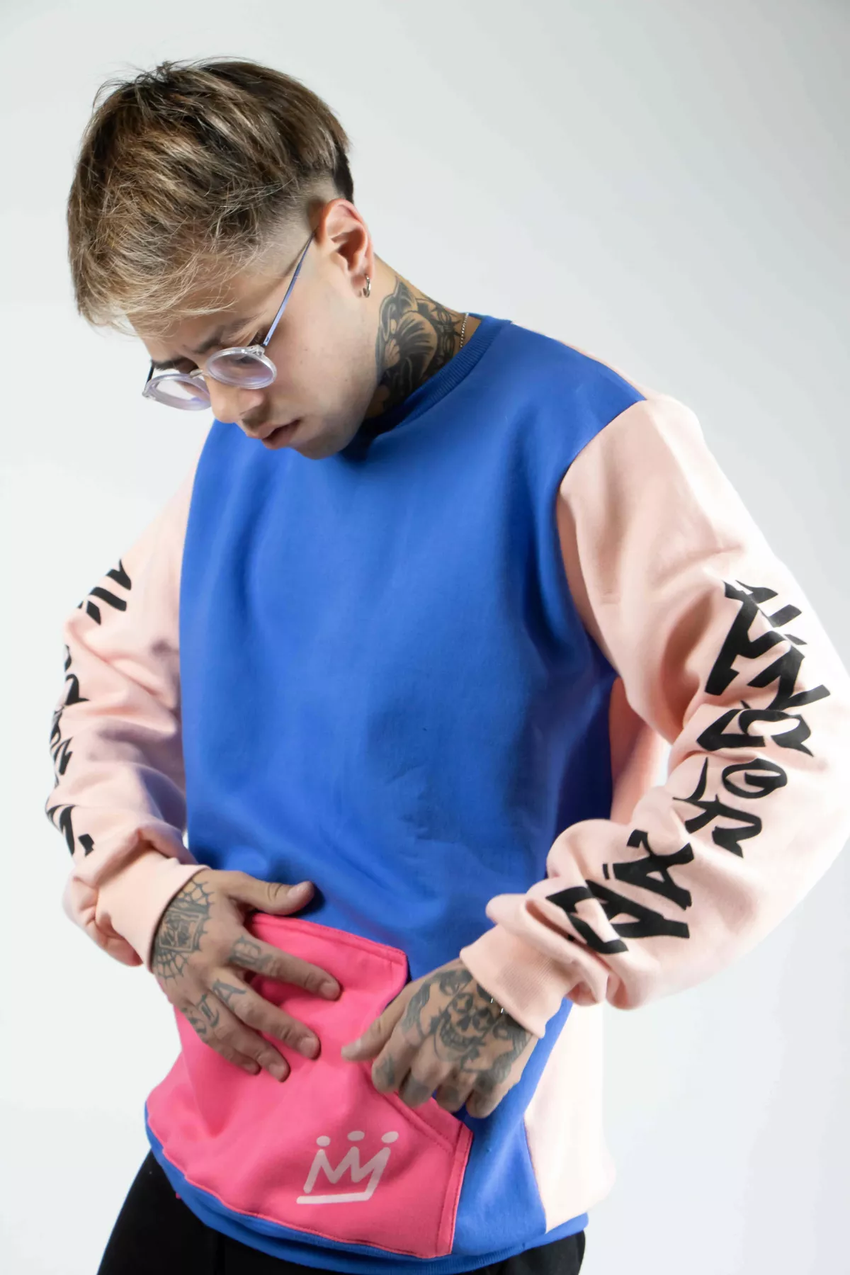 Buzo King Of Art H Dyker Cordero Azulino Hot Pink