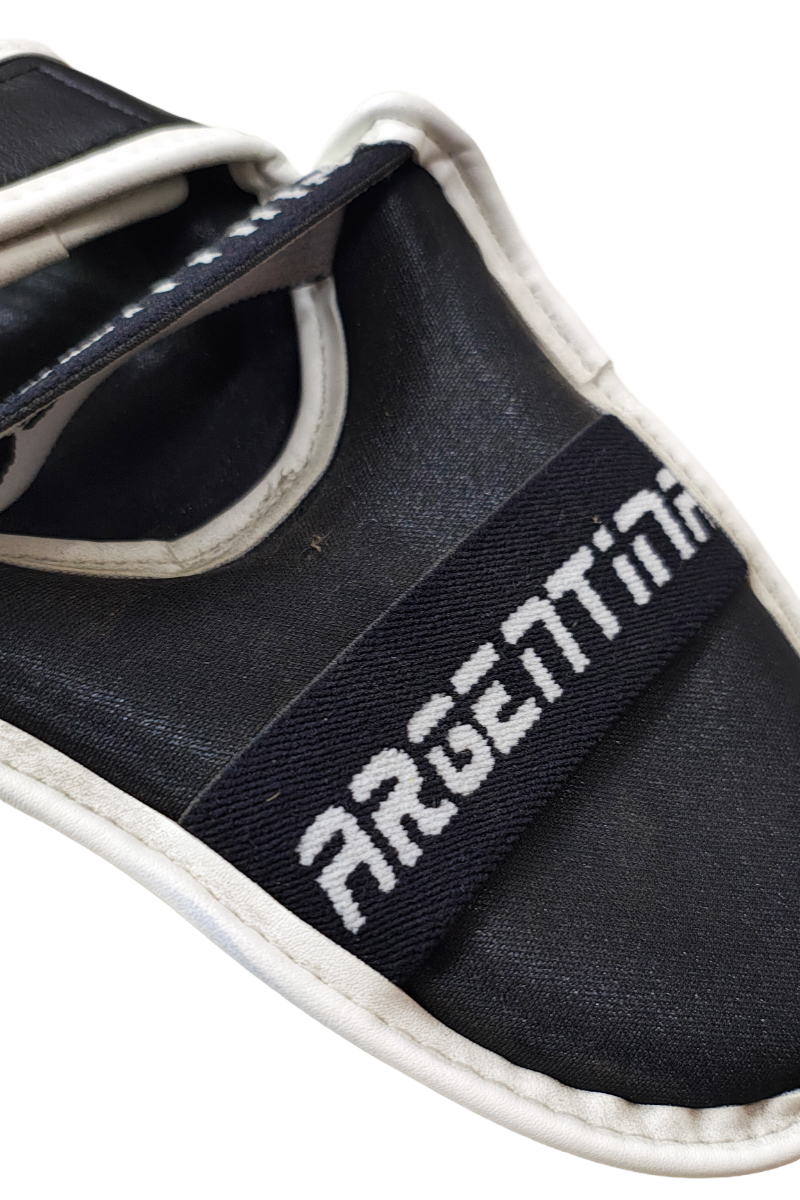 Protector Tibial Infantil Sonnos Kids para Boxeo y Kickboxing