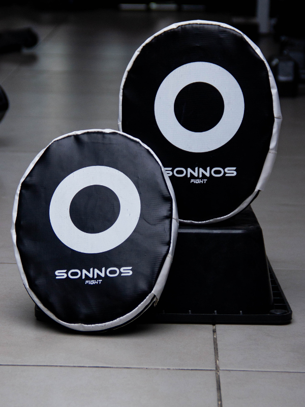 Foco Plano con Manopla Sonnos Tricolor x Par – Precisión y Velocidad en Entrenamiento de Golpeo