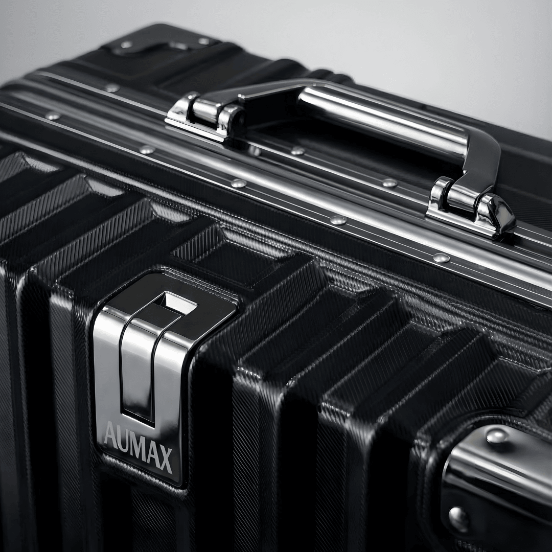 VALIJA LUXOR BLACK / GUNMETAL MEDIANA 24" TSA AUMAX