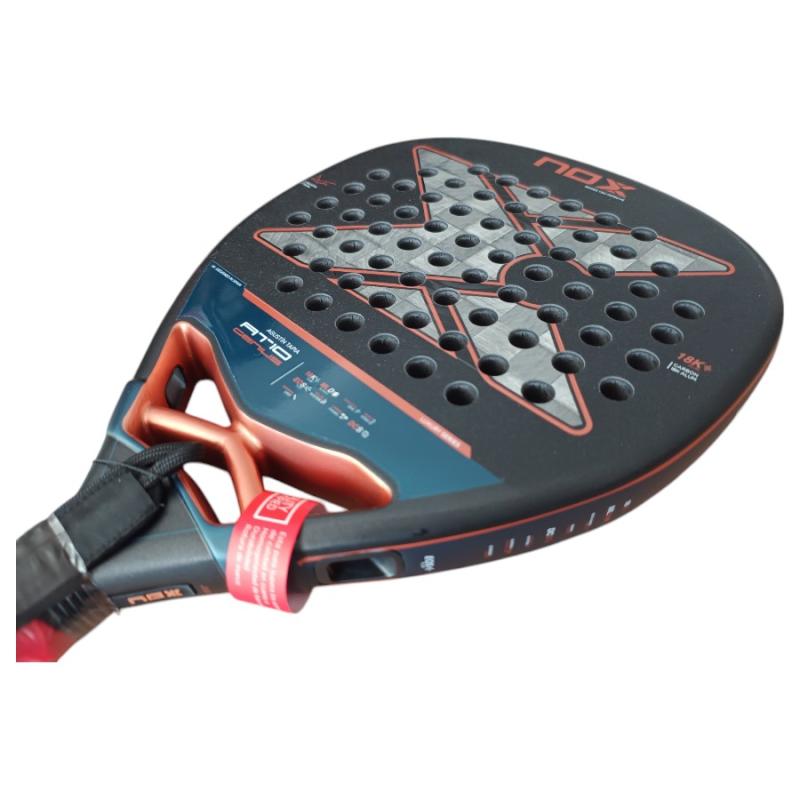 Pala de padel Nox AT10 Genius Attack 18K 2025 - Agustin Tapia
