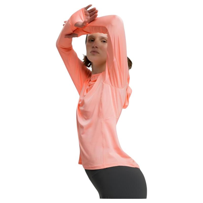 Buzo IU Momentum Hooded dama