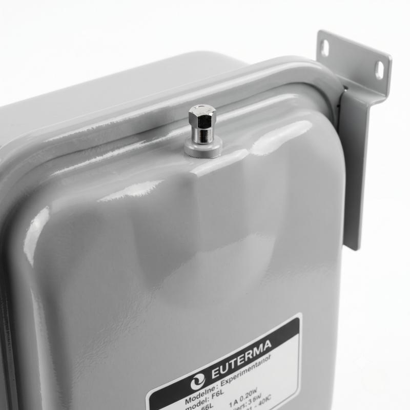 Vaso De Expansión Rectangular Zilmet 6 Litros 3/8"