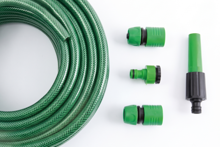 Kit Manguera REHAU Rausan Green 1/2" x 20 m con Set de Riego Código 329481.001 | Manguera Ecológica Reforzada con Accesorios