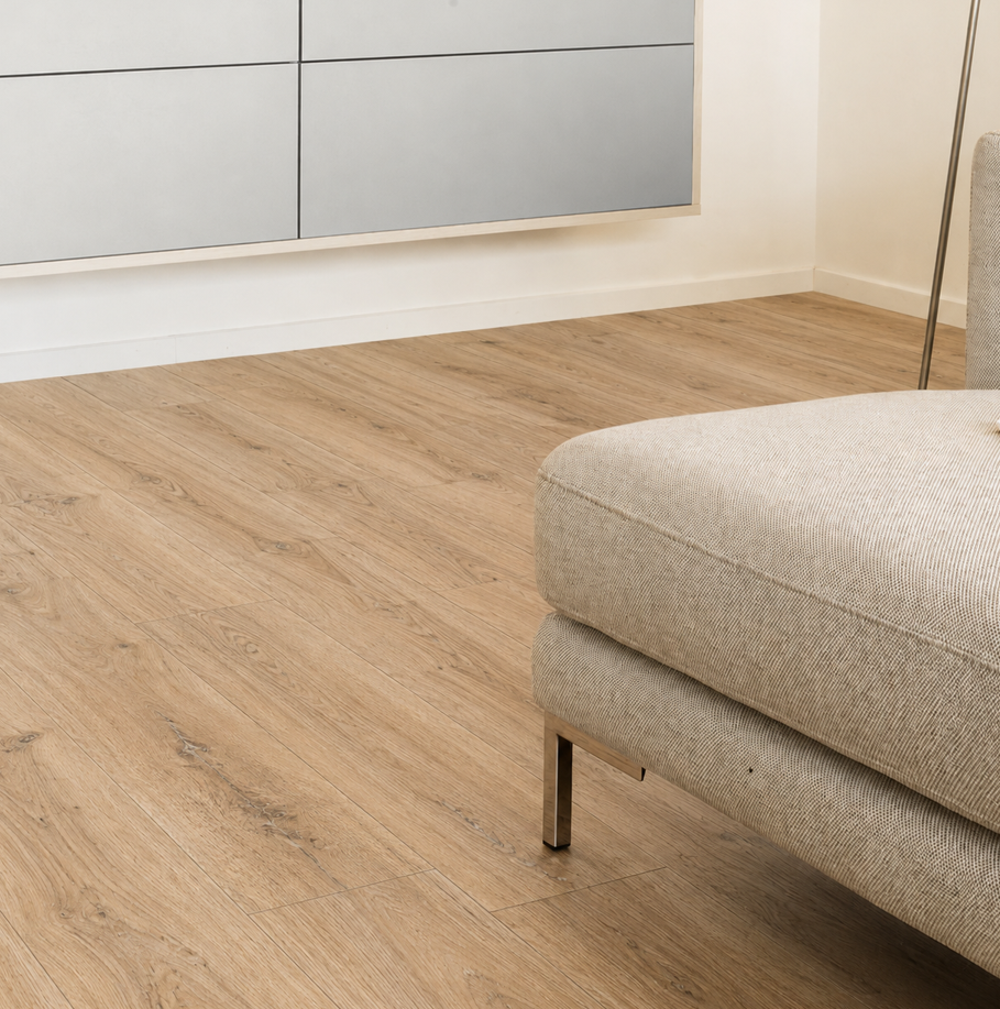 Lote Exclusivo Piso Flotante Kaindl Roble 37400 7 mm — ¡10,68 m² con 50% OFF!