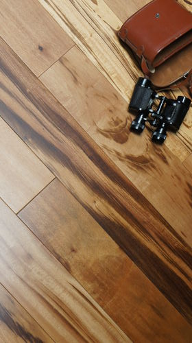 Piso Entablonado Tigerwood 14x65 Pre-Finish (300/1200 mm)