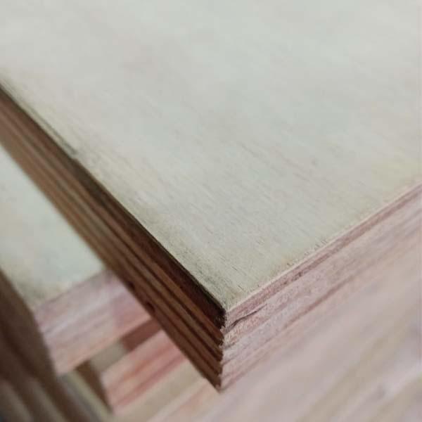 Compensado Pre-Finish Guatambu 1,20x1,20 10mm