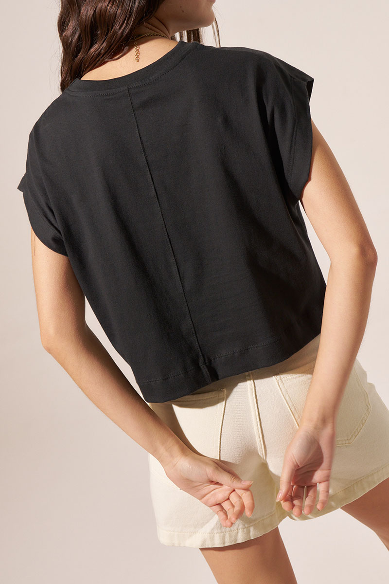 REMERA SEZER