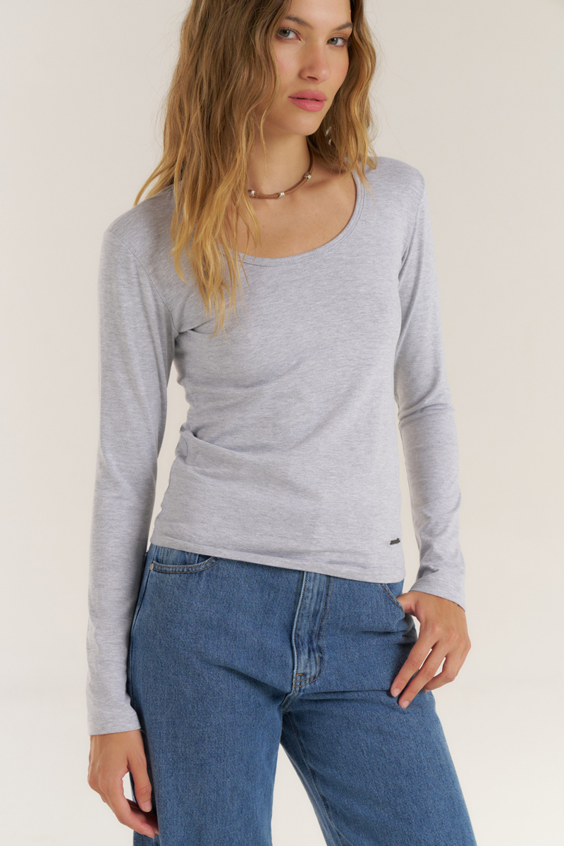 REMERA CELENE