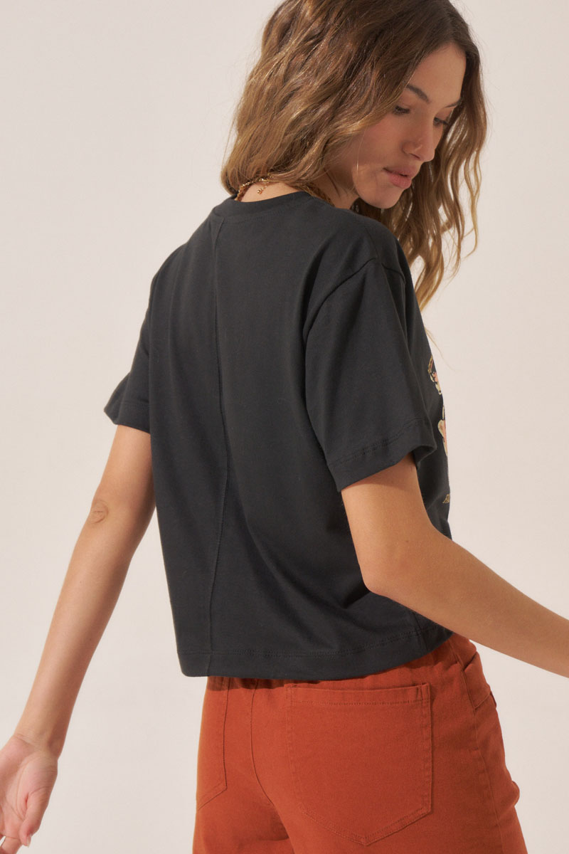REMERA AKLA