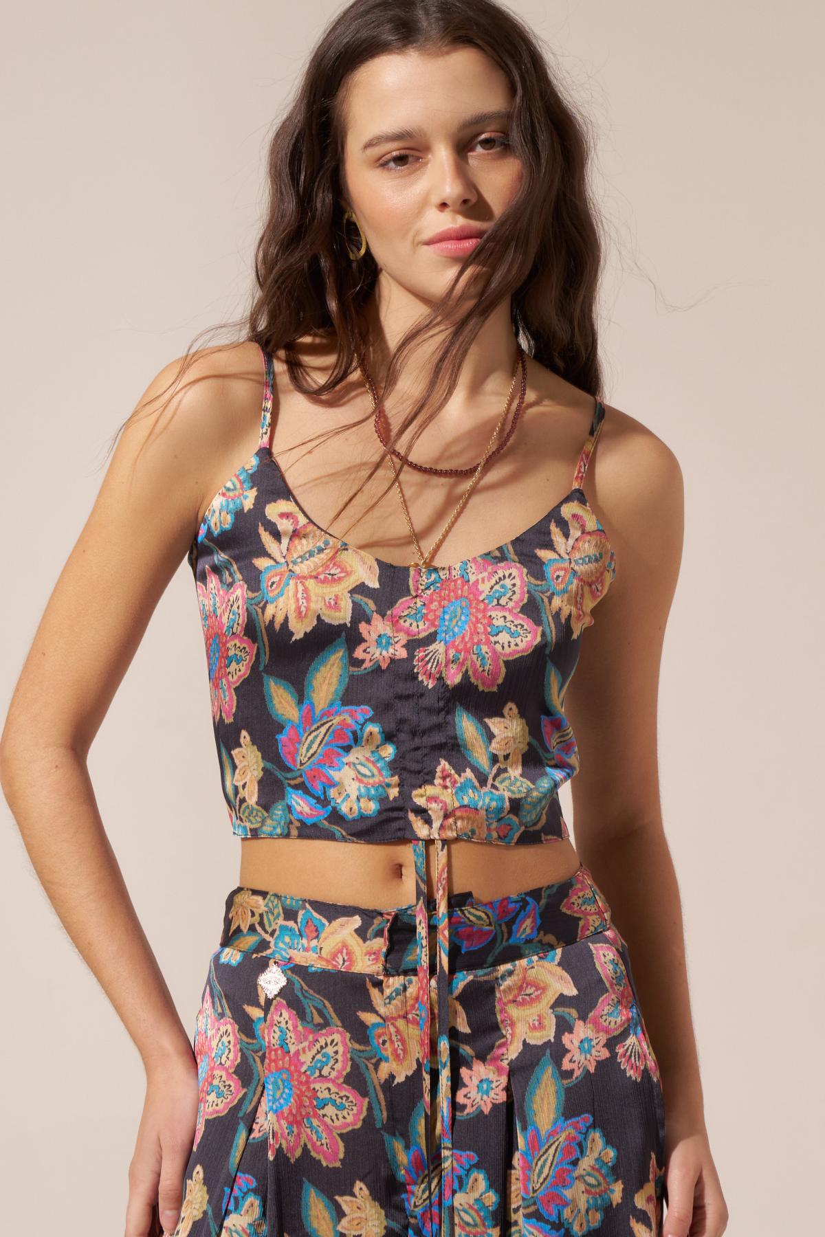 TOP BELLA