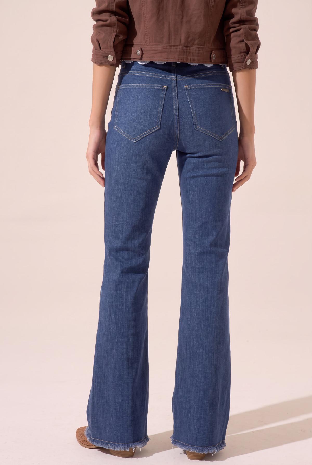 JEAN HELGA