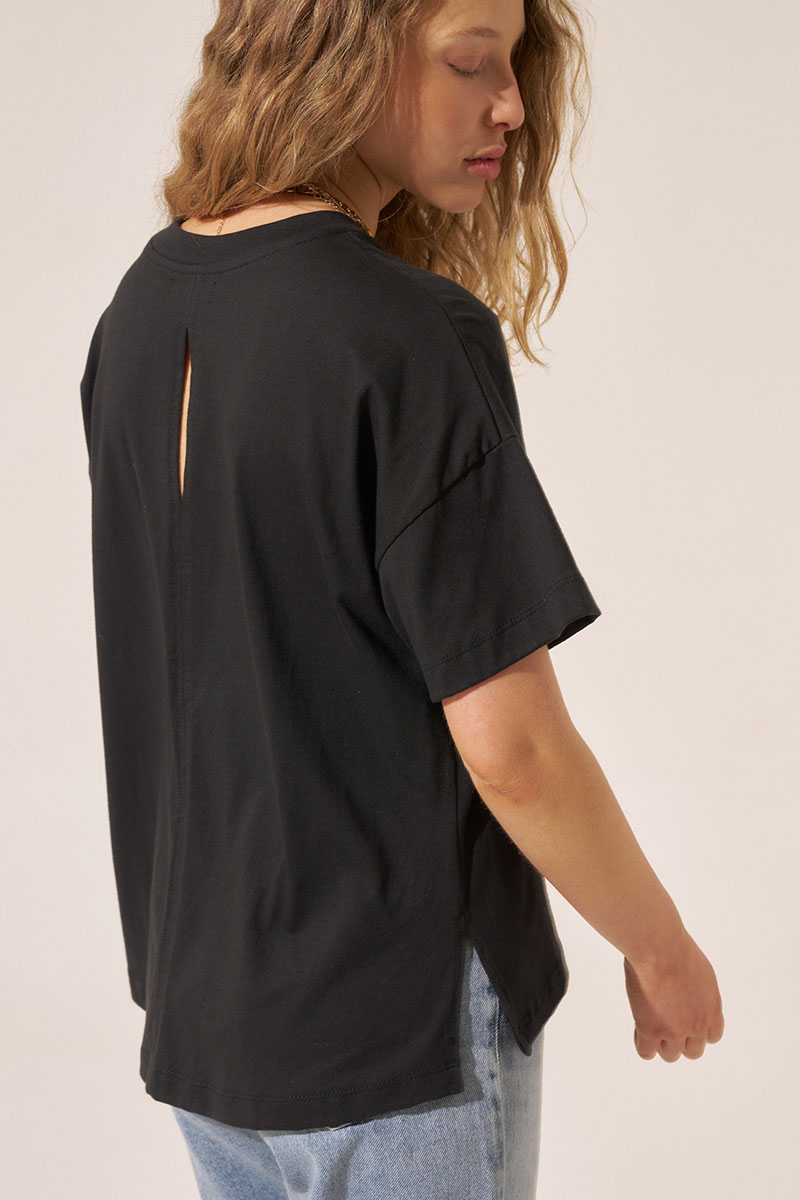 REMERA MERT