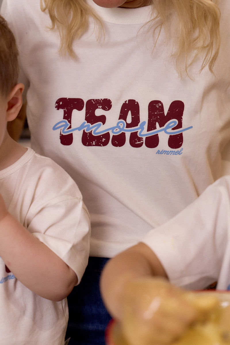REMERA AMORE