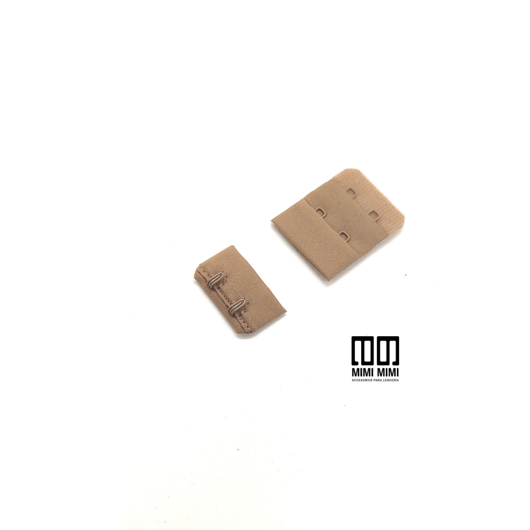 BROCHE DE TELA 3CM CANELA