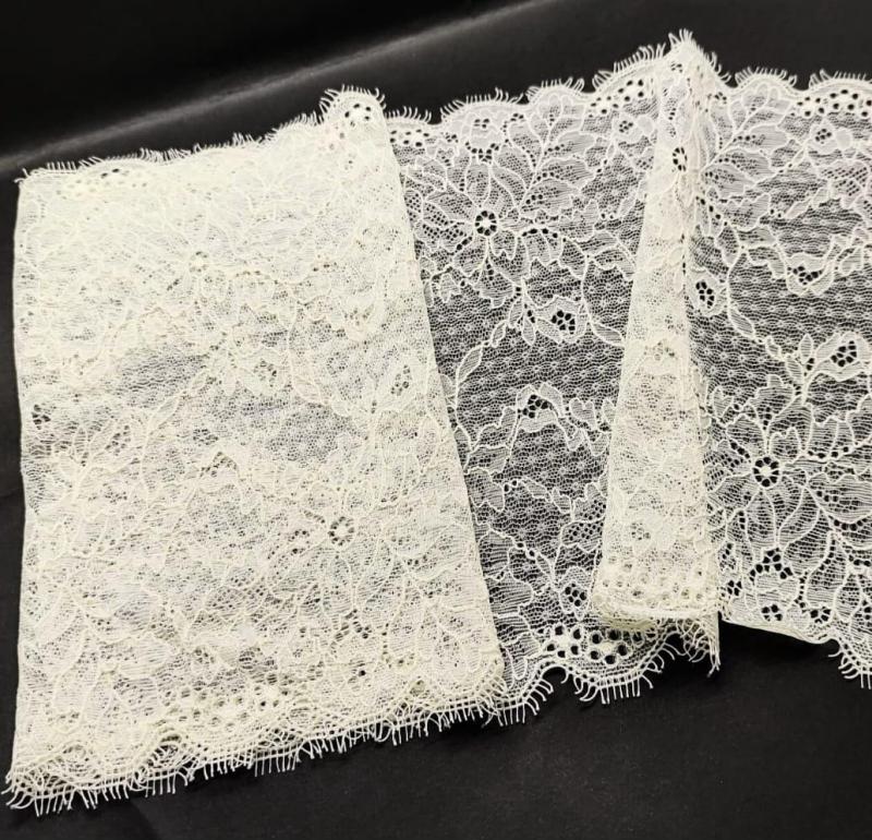 PUNTILLA 22CM MONICA HUESO