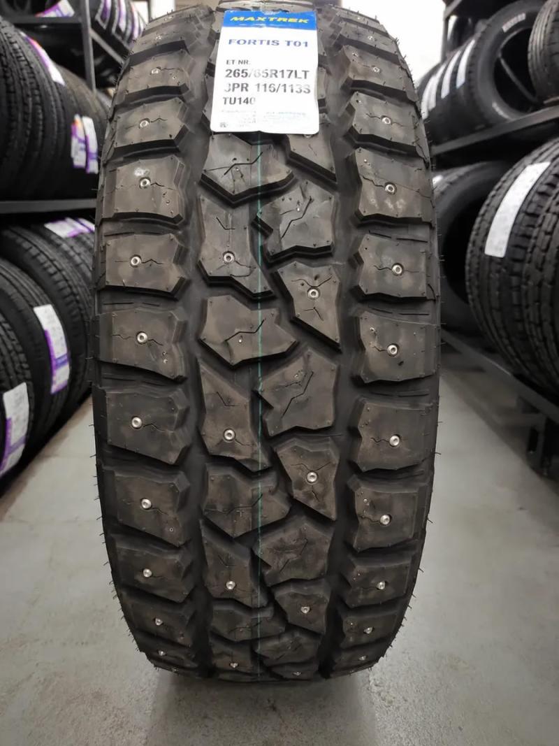 Neumático 265/65r17 Maxtrek Clavos Nieve + Llanta 17 Chapa