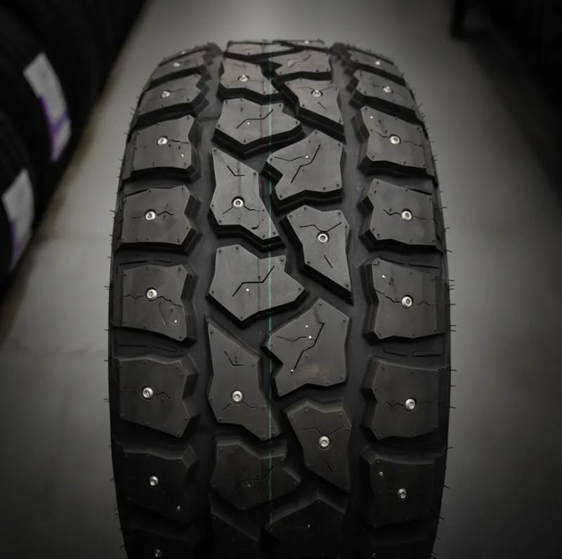 Neumático 265/65r17 Maxtrek Clavos Nieve + Llanta 17 Chapa